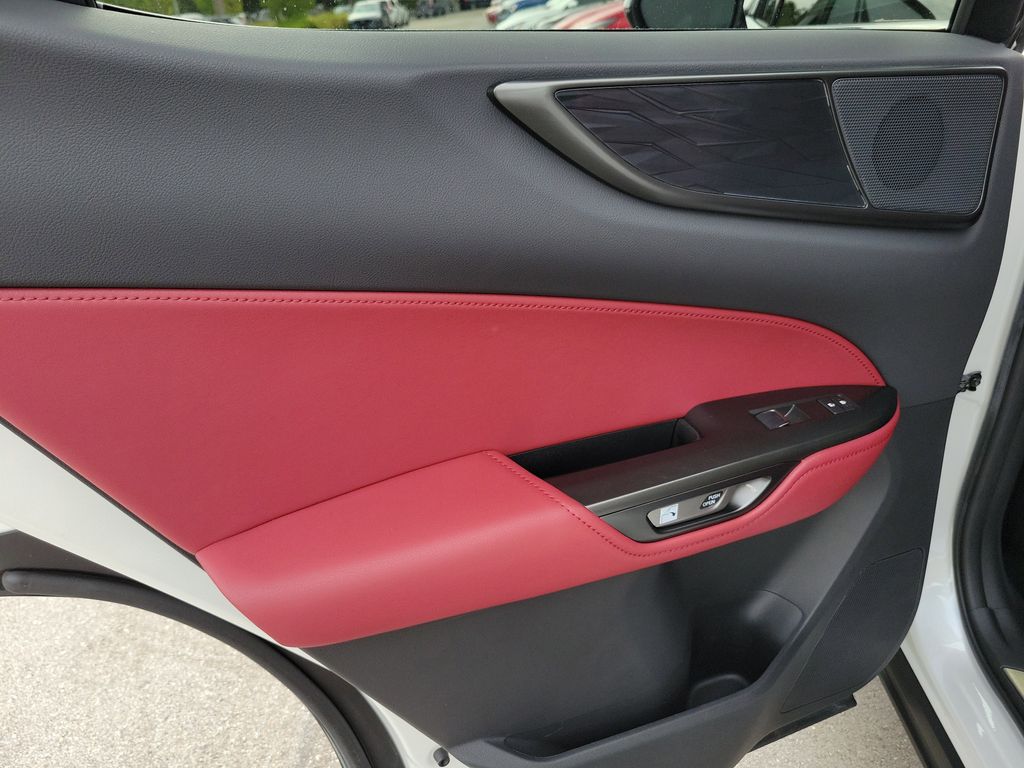 2024 Lexus NX 250 - Photo 9