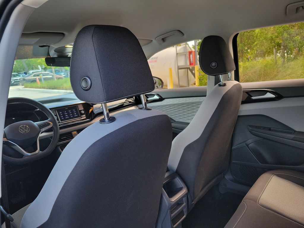 2024 Volkswagen Taos S - Photo 12