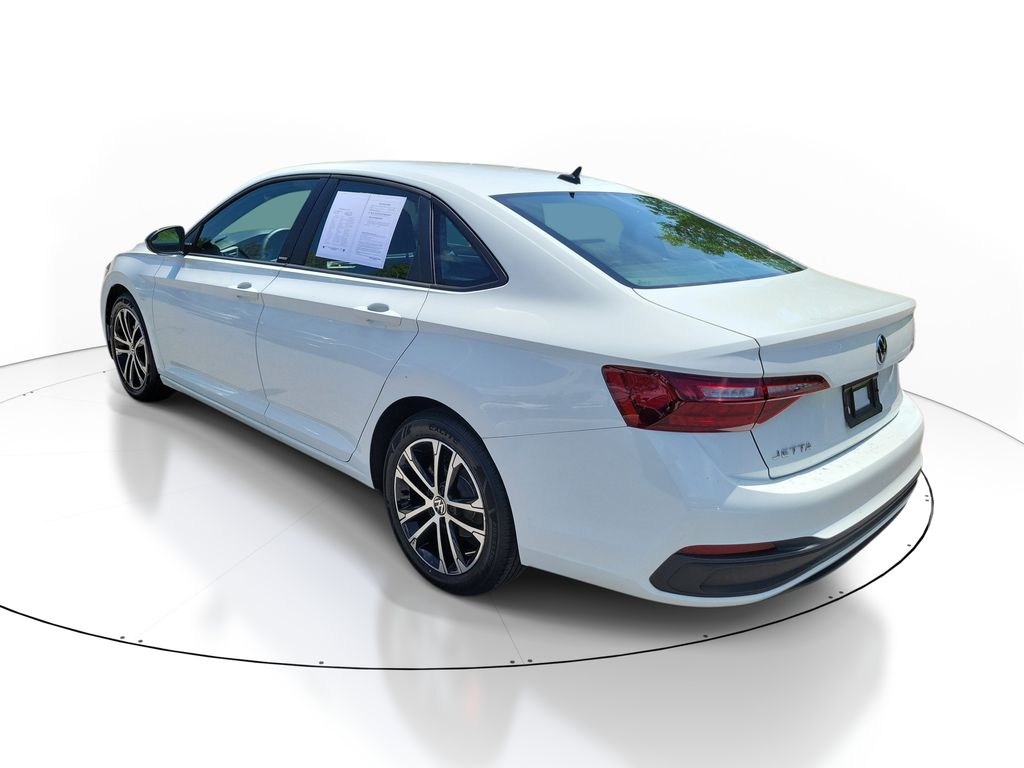 2023 Volkswagen Jetta Sport - Photo 3