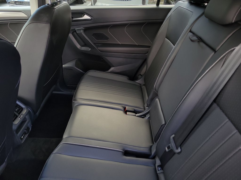 2024 Volkswagen Tiguan SE - Photo 12