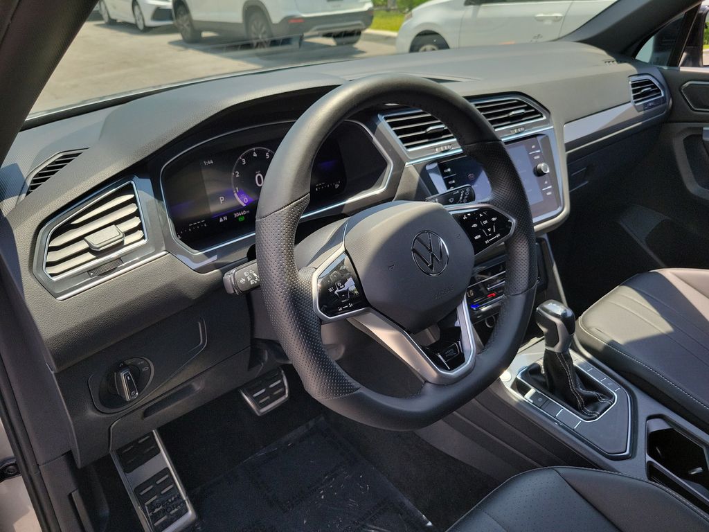 2023 Volkswagen Tiguan SE R-LINE BLACK - Photo 20