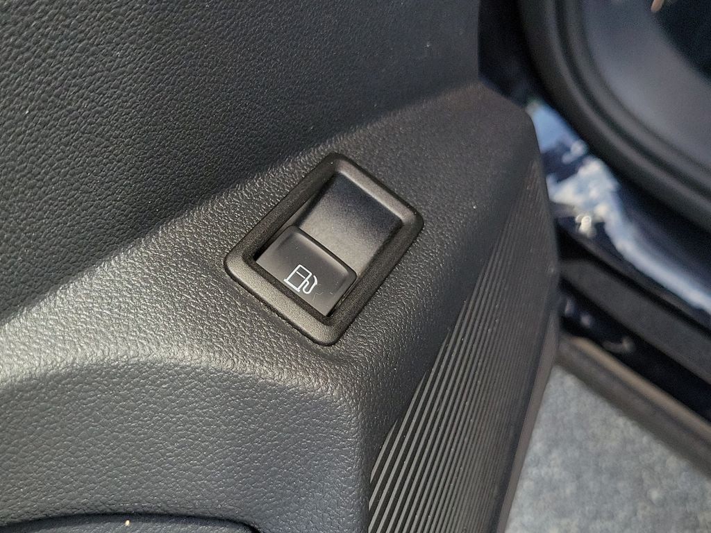 2024 Volkswagen Taos S - Photo 17