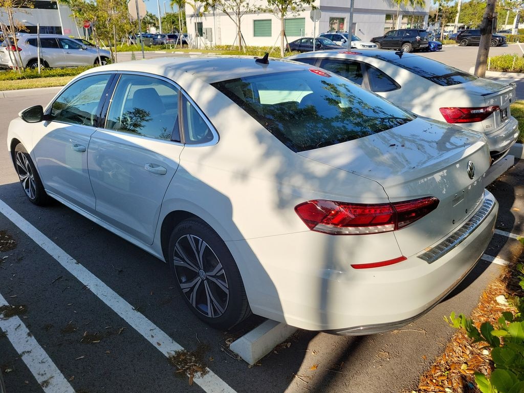 Used 2022 Volkswagen Passat 2.0T SE Sedan