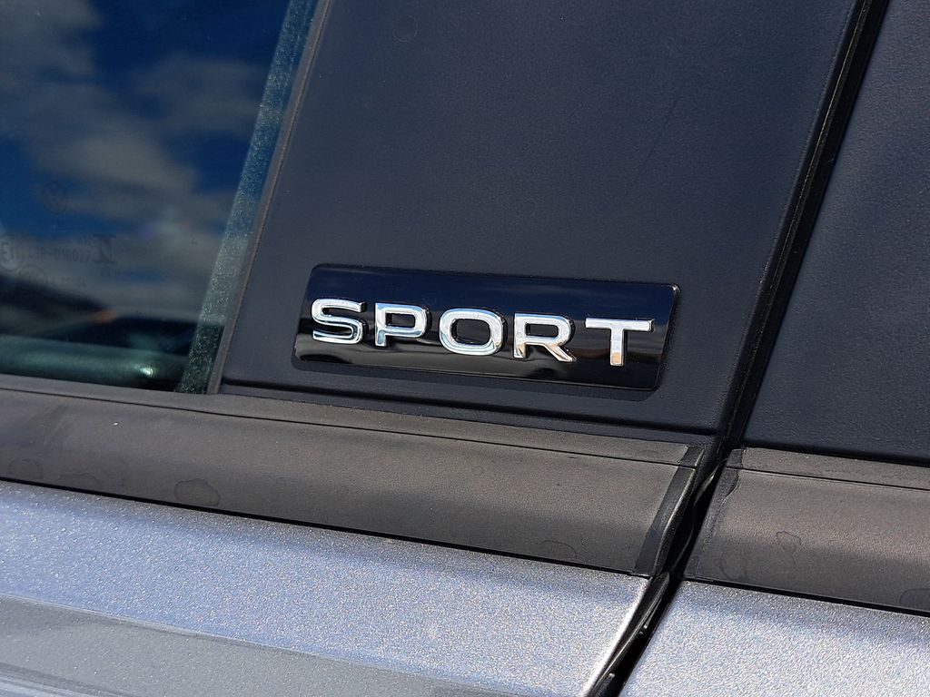 2026 Volkswagen Jetta Sport - Photo 6