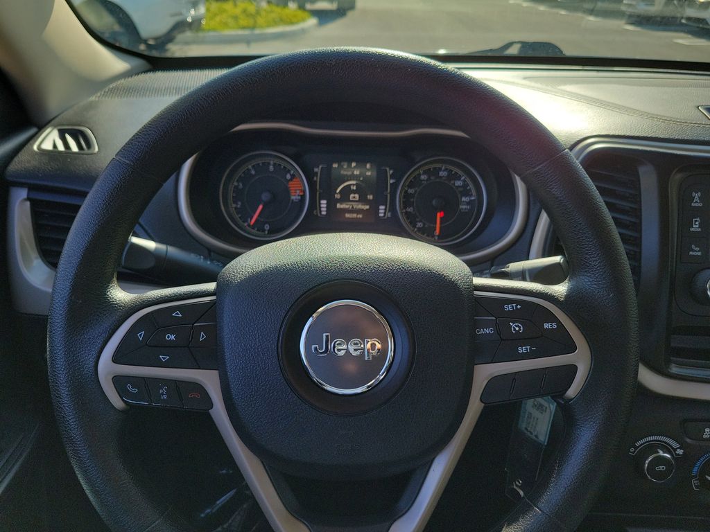 2016 Jeep Cherokee Sport - Photo 23