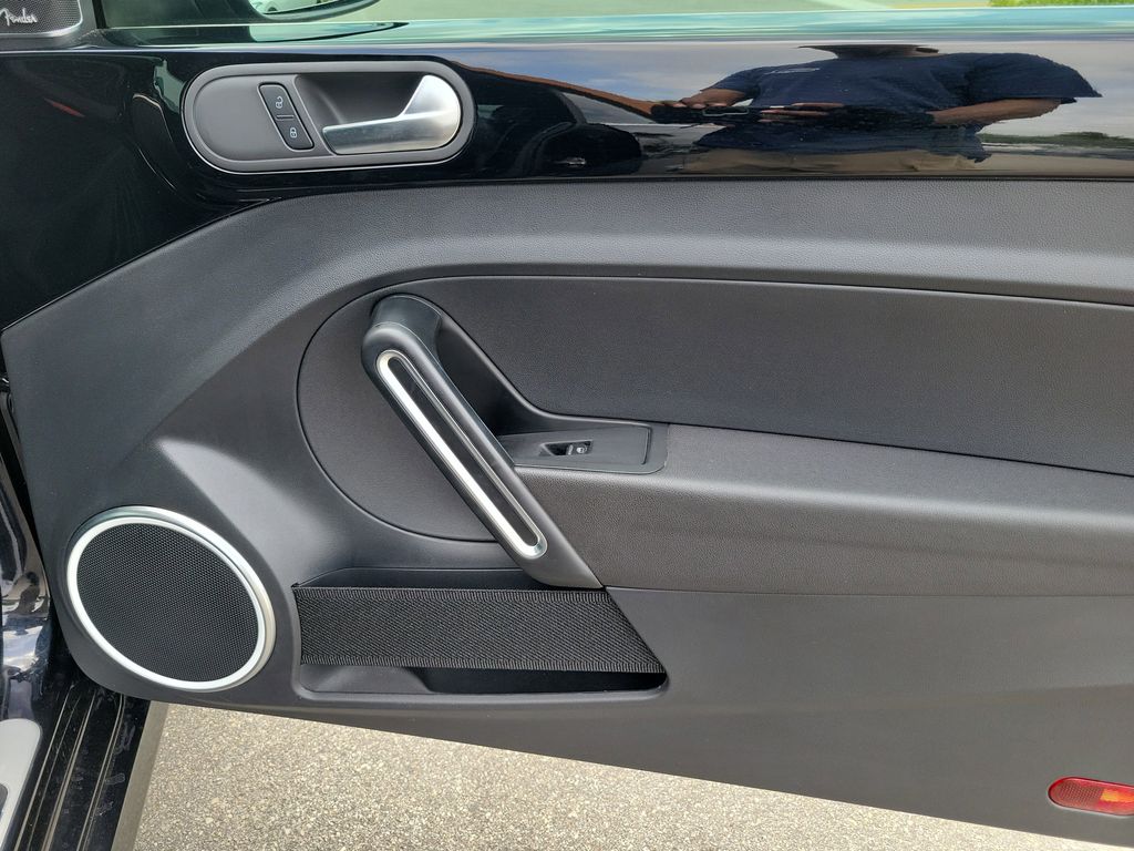 2019 Volkswagen Beetle SE - Photo 27