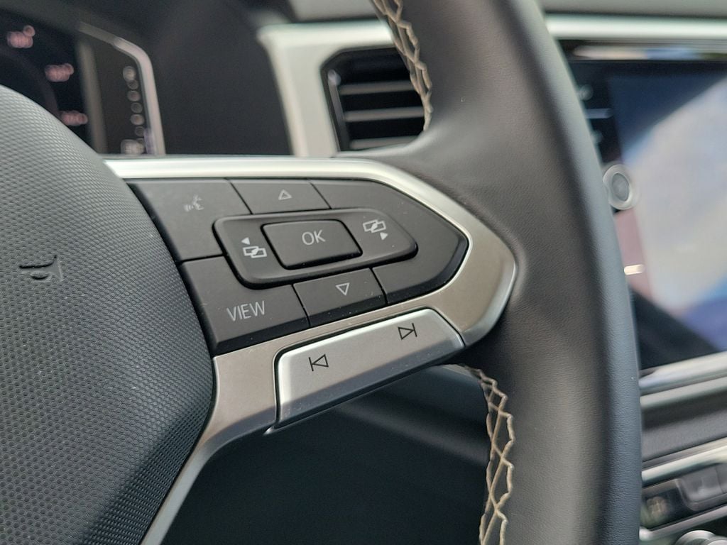 2023 Volkswagen Atlas SE w/Tech - Photo 26