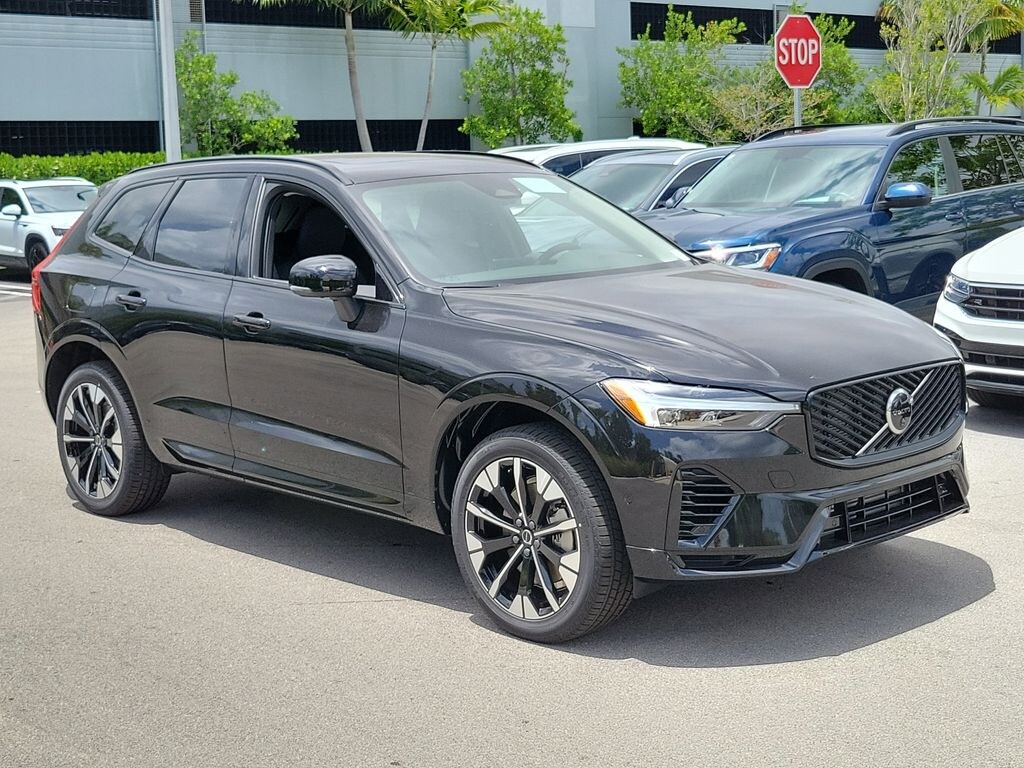 New 2026 Volvo XC60 plug-in hybrid T8 Plus SUV