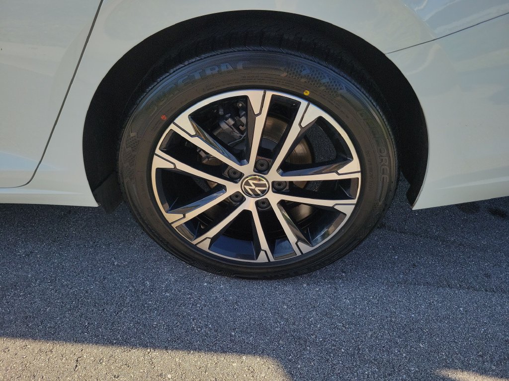 2024 Volkswagen Jetta Sport - Photo 8