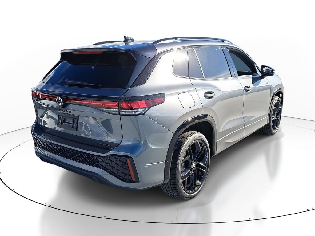 New 2026 Volkswagen Tiguan 2.0T SE R-Line Black SUV