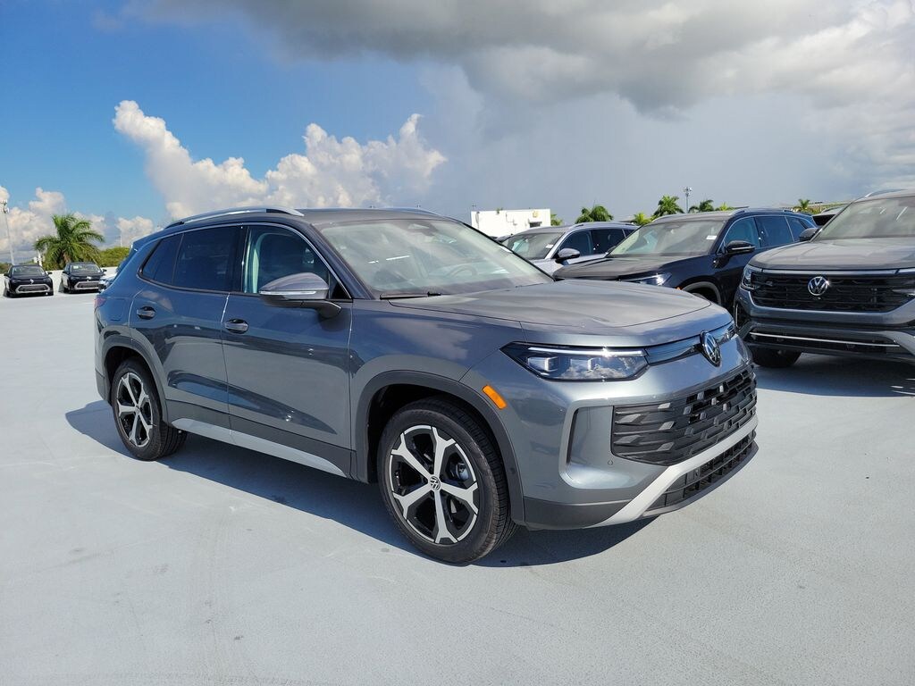 New 2026 Volkswagen Tiguan SE SUV