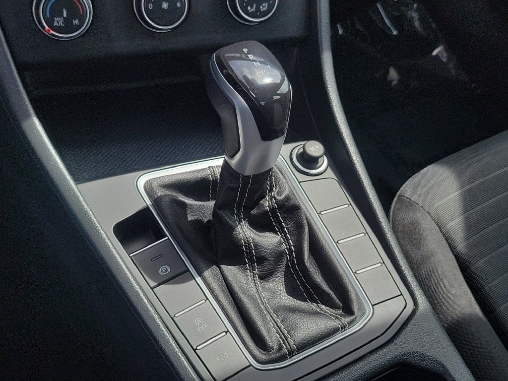 2023 Volkswagen Jetta S - Photo 15