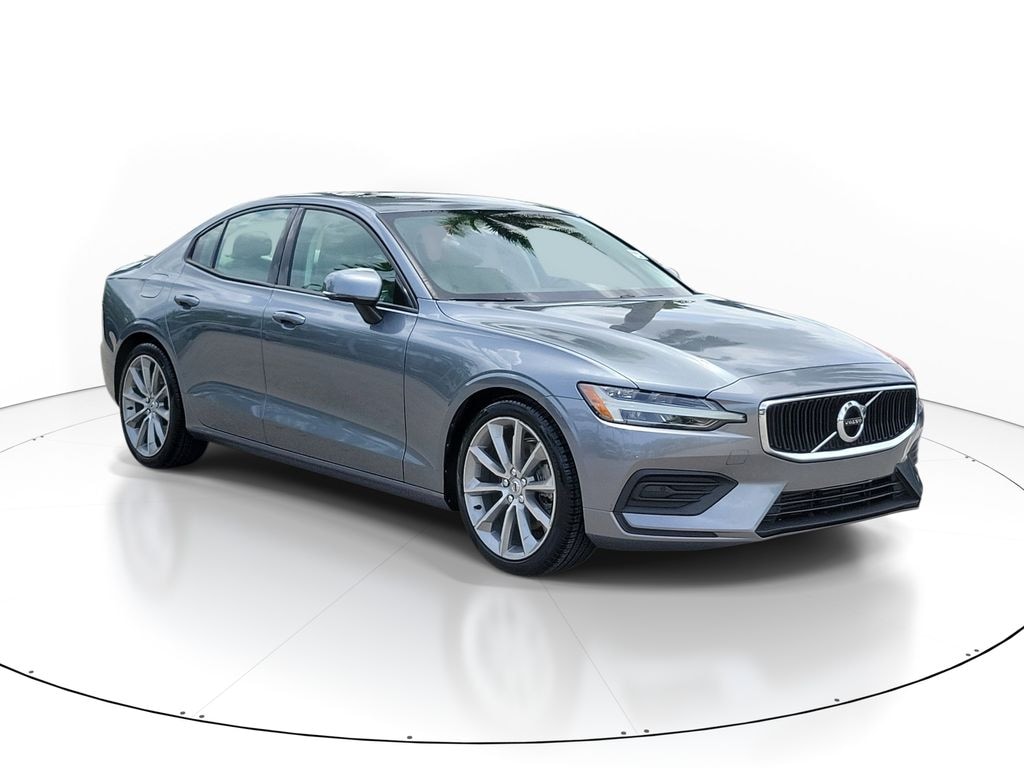 Used 2020 Volvo S60 T5 Momentum Sedan