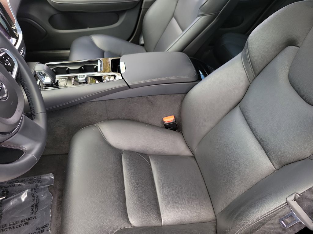 2024 Volvo S60 Plus - Photo 20