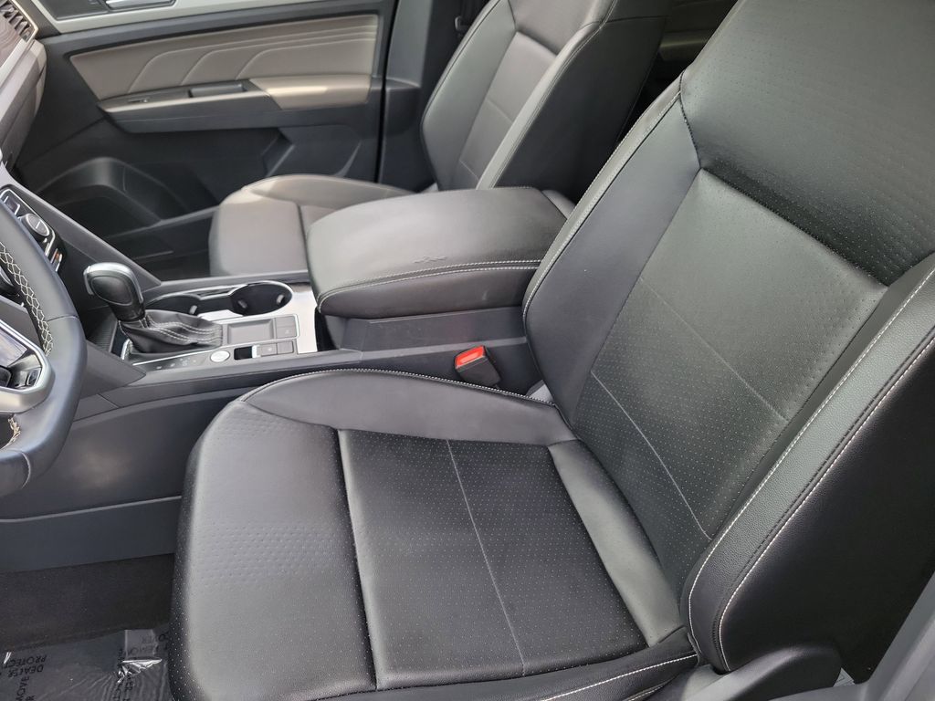 2023 Volkswagen Atlas SE w/Tech - Photo 22