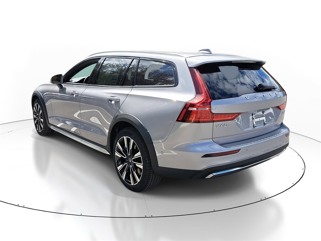 New 2026 Volvo V60 Cross Country B5 Ultra Wagon