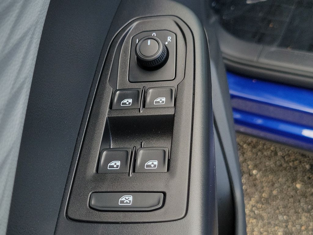 2023 Volkswagen Taos S - Photo 18