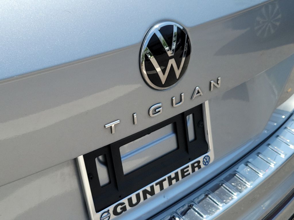 2023 Volkswagen Tiguan SE R-LINE BLACK - Photo 6