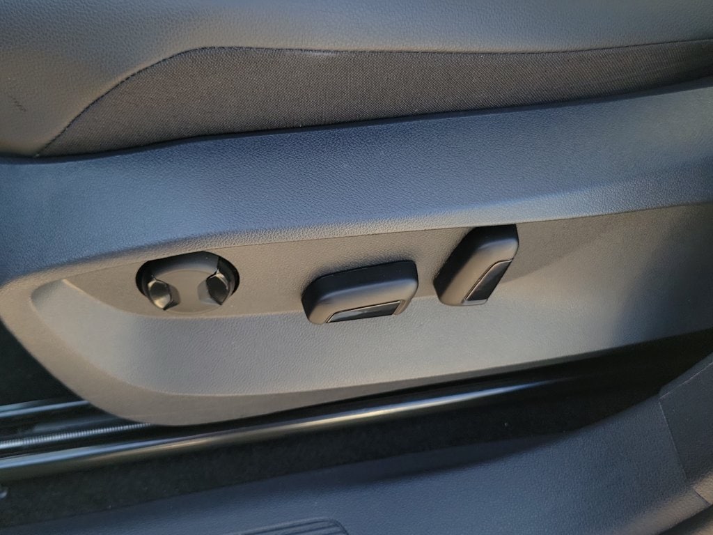 2024 Volkswagen Tiguan SE - Photo 24