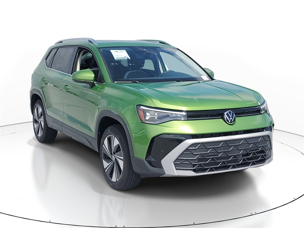 2025 Volkswagen Taos SE's photo