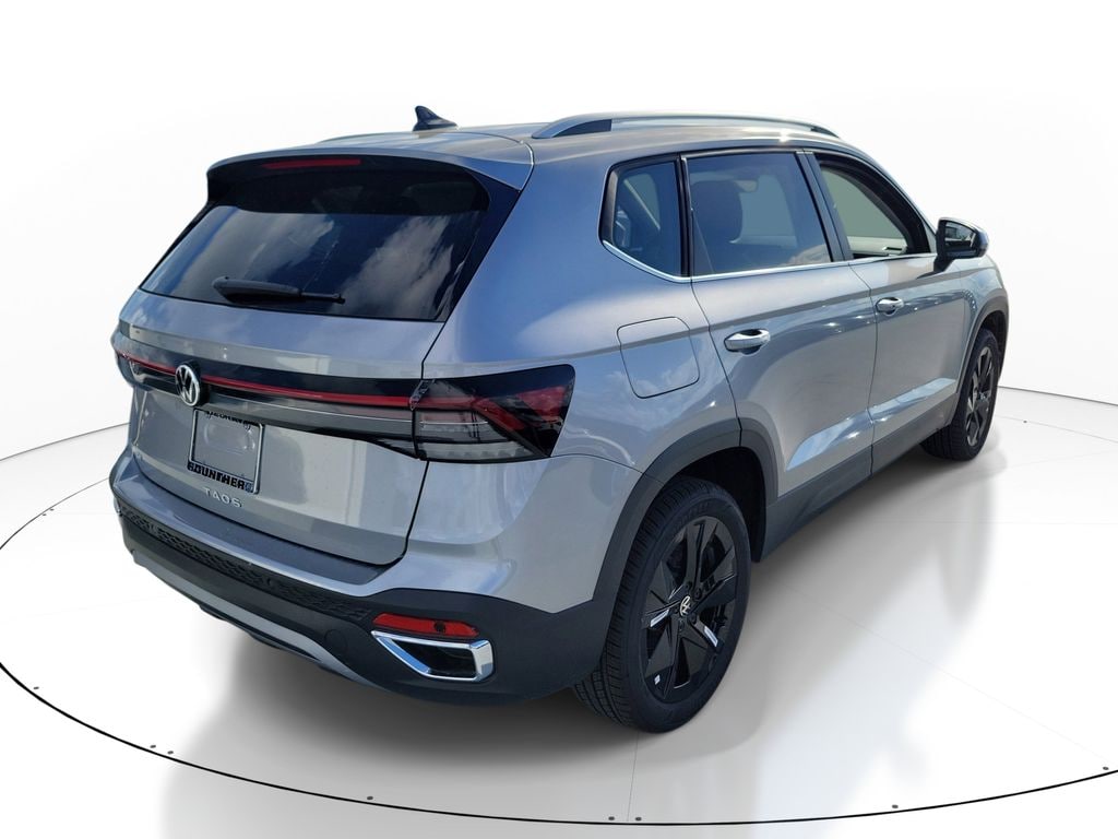 New 2026 Volkswagen Taos 1.5T SE SUV