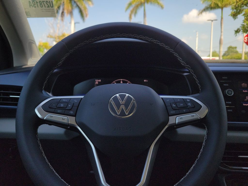 2023 Volkswagen Taos SE - Photo 22