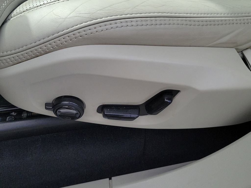 2023 Volvo XC90 Ultimate - Photo 23
