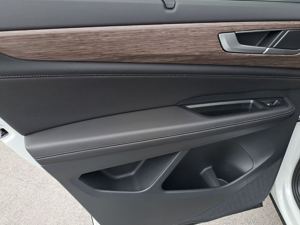 2025 Volkswagen Atlas SEL - Photo 10
