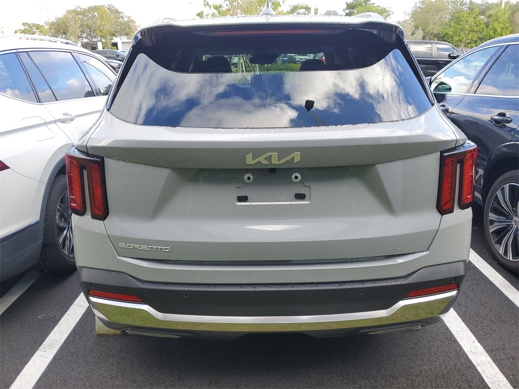 Used 2025 Kia Sorento S SUV