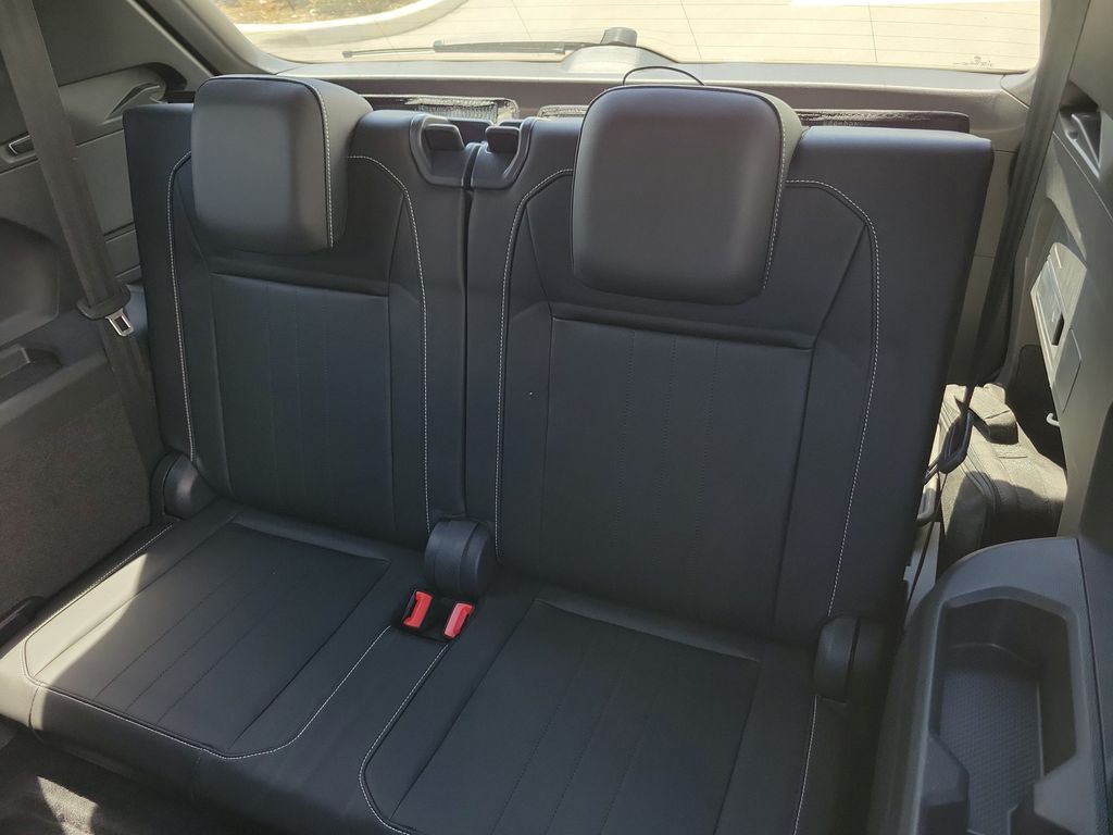 2023 Volkswagen Tiguan SE R-LINE BLACK - Photo 9