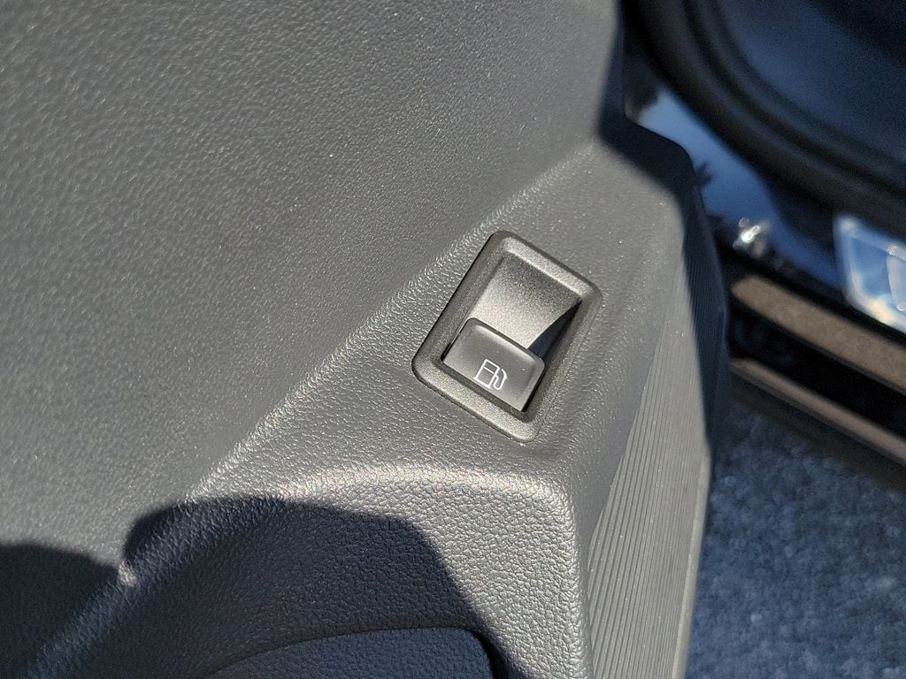 2023 Volkswagen Taos SE - Photo 16