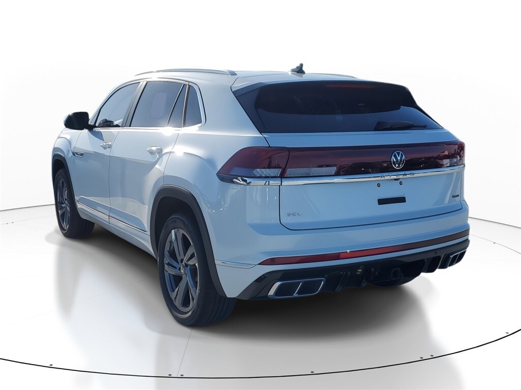 New 2024 Volkswagen Atlas Cross Sport 2.0T SEL R-Line SUV