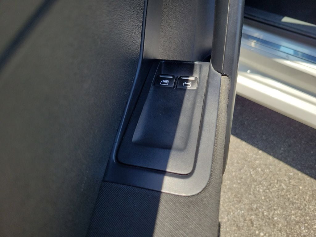2014 Volkswagen Beetle R-Line - Photo 11