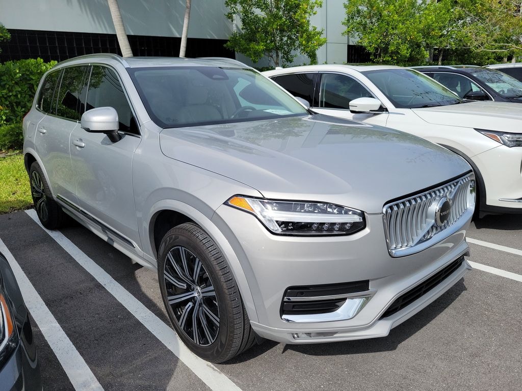 Used 2025 Volvo XC90 B5 Core SUV