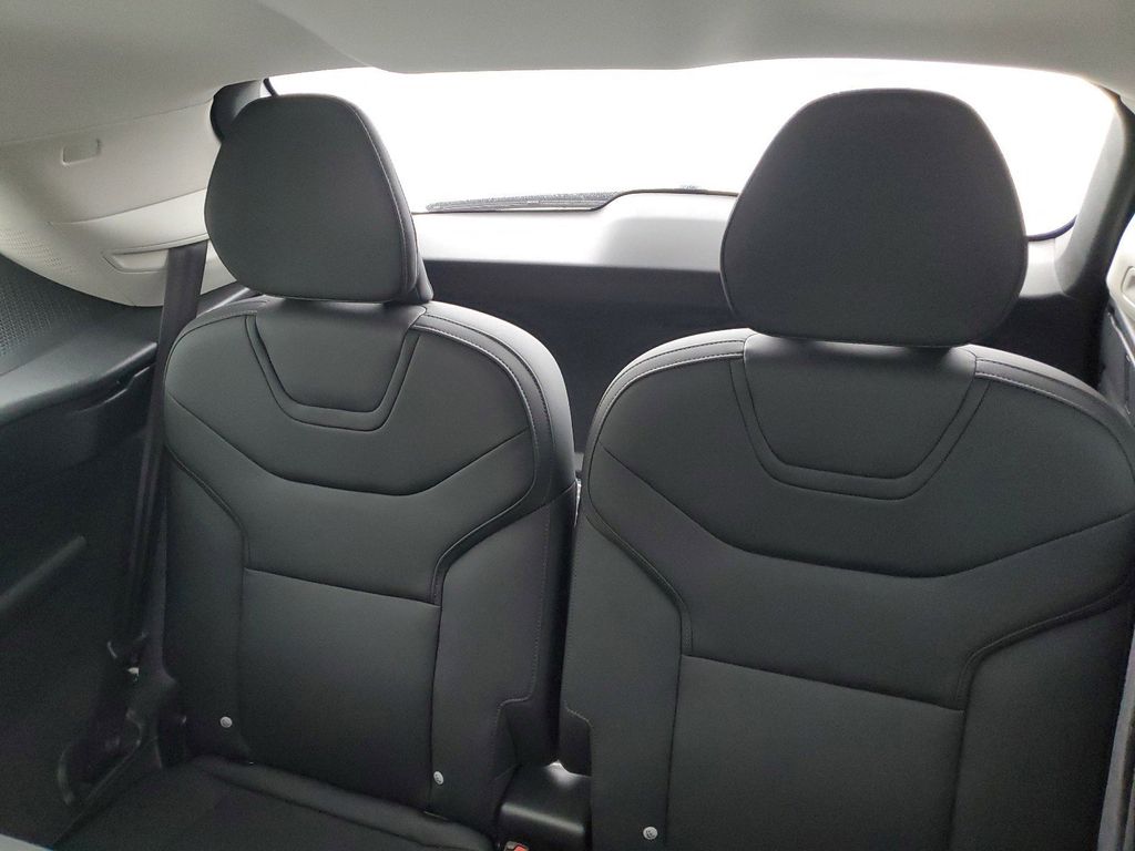2025 Volvo EX90 Ultra - Photo 12