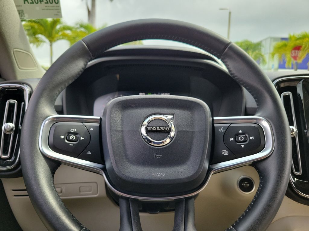 2019 Volvo XC40 Momentum - Photo 23