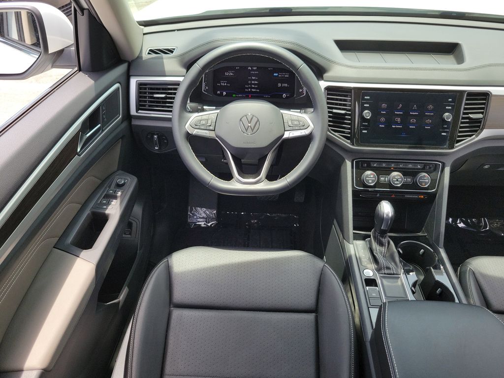 2023 Volkswagen Atlas SE w/Tech - Photo 14