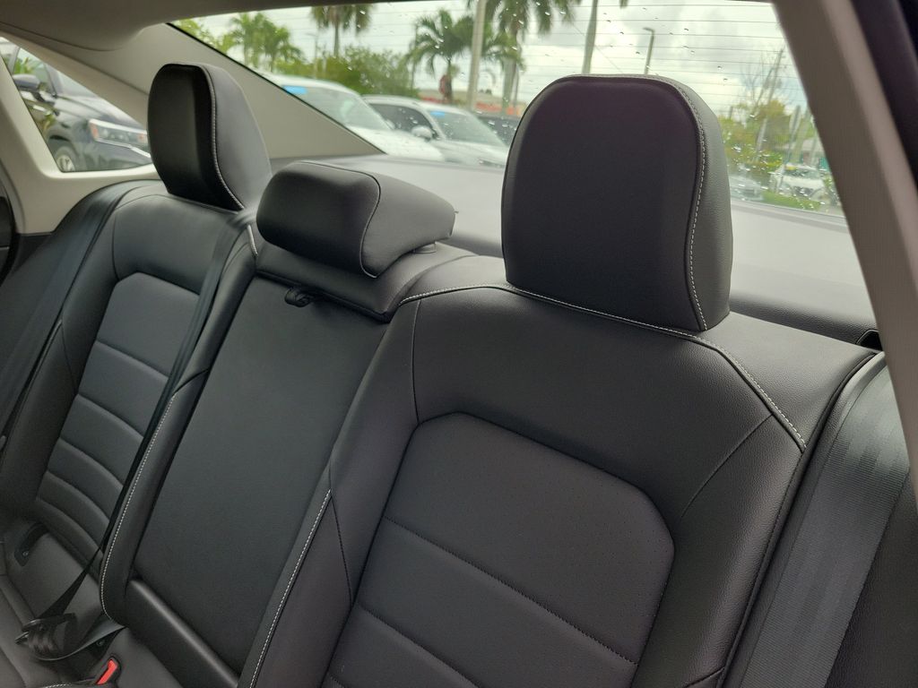 2023 Volkswagen Jetta SE - Photo 10