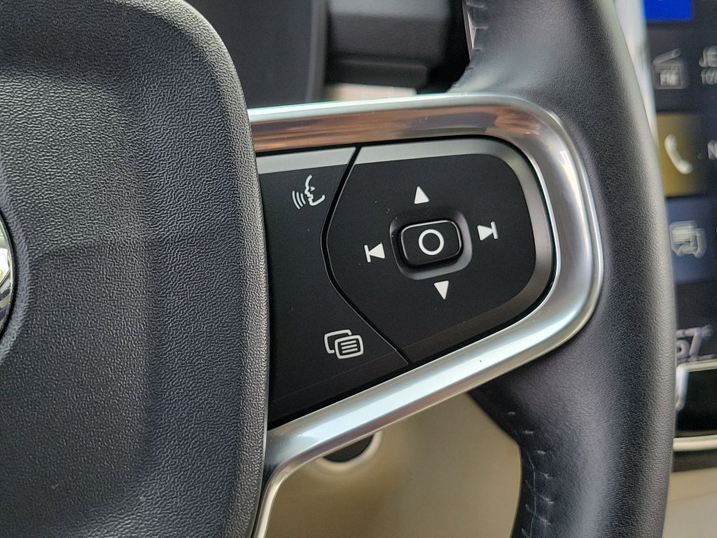 2019 Volvo XC40 Momentum - Photo 25