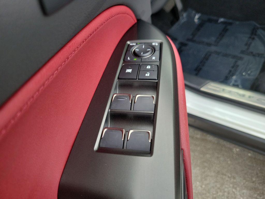 2024 Lexus NX 250 - Photo 17