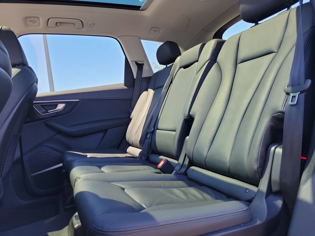 2023 Audi Q7 Premium Plus - Photo 11