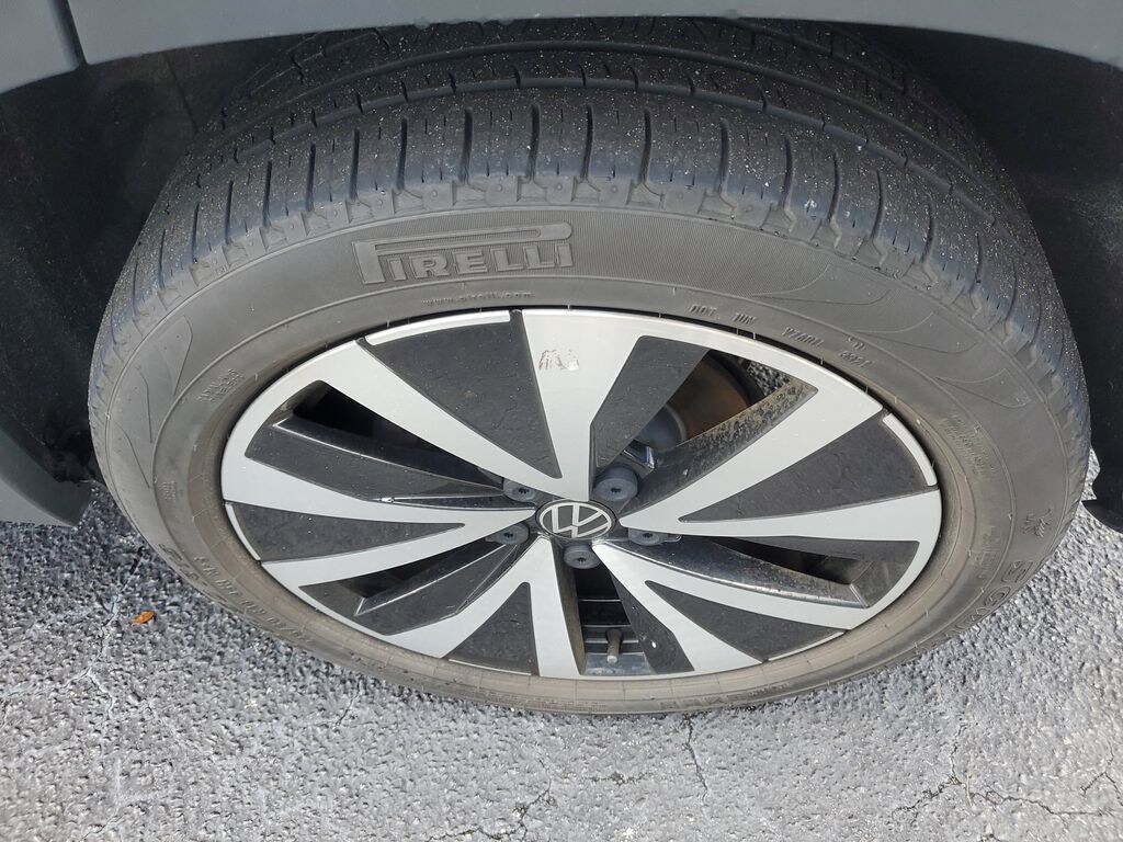 Certified 2022 Volkswagen Taos 1.5T SE SUV