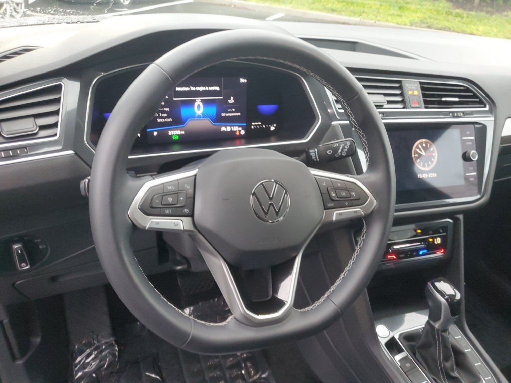 2022 Volkswagen Tiguan SE - Photo 16