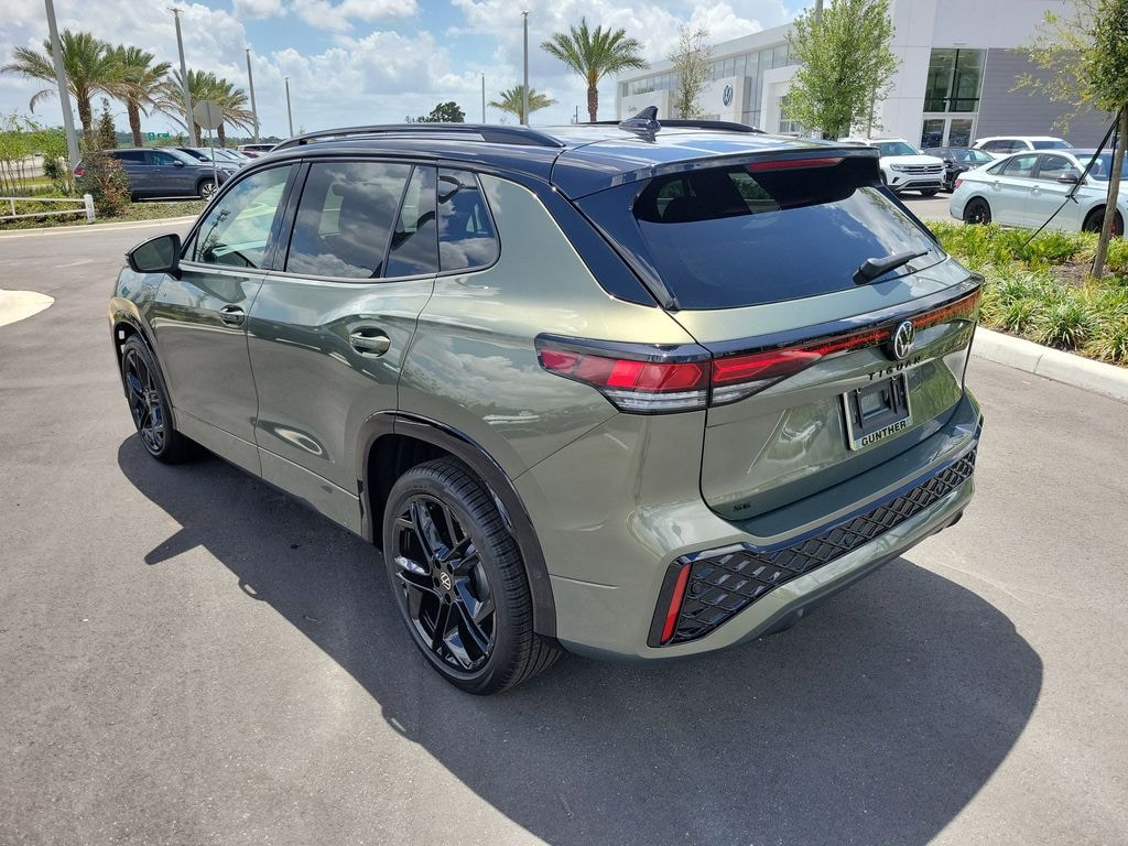 New 2026 Volkswagen Tiguan 2.0T SE R-Line Black SUV