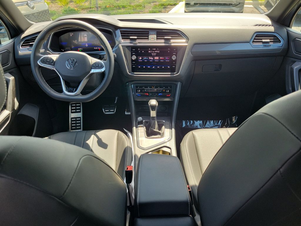 2023 Volkswagen Tiguan SE R-LINE BLACK - Photo 11