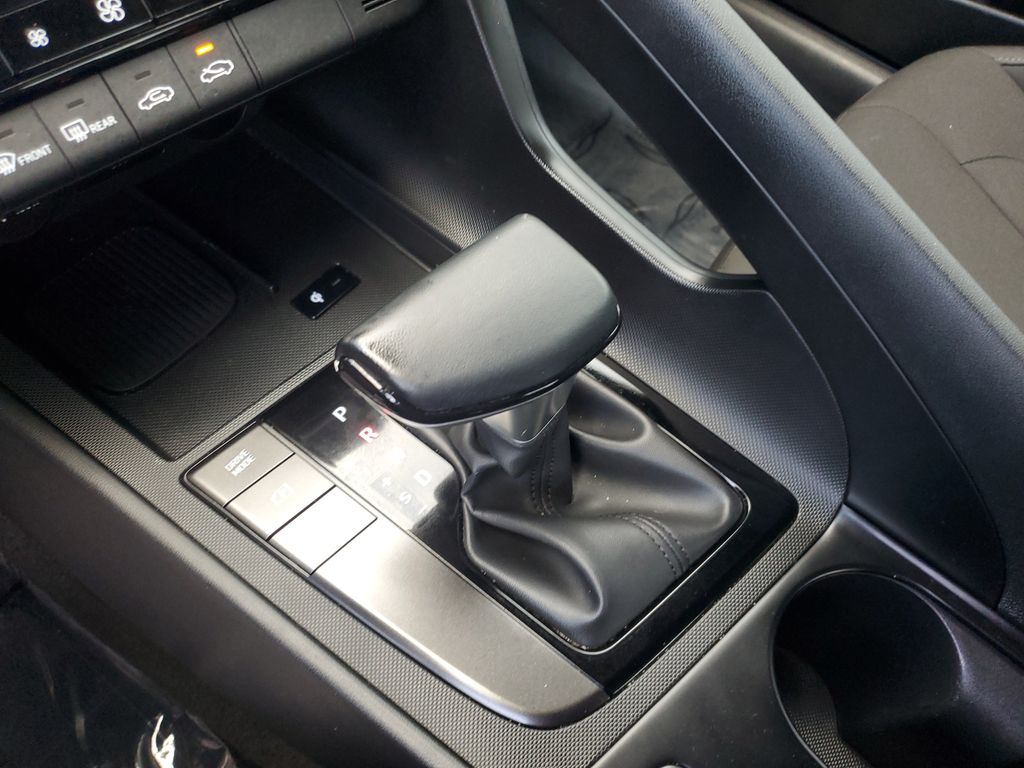 2025 Hyundai Elantra SEL - Photo 23