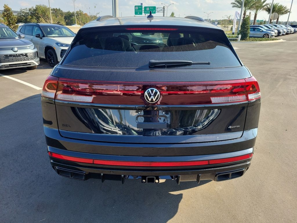 New 2026 Volkswagen Atlas Cross Sport 2.0T SEL R-Line Black SUV