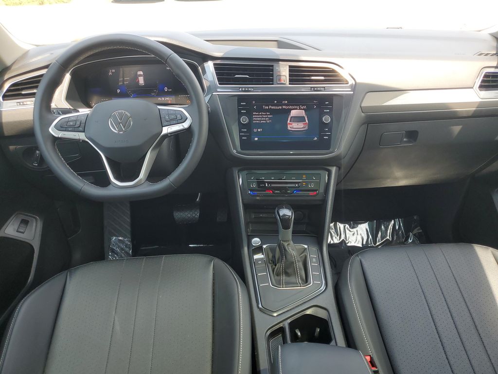 2024 Volkswagen Tiguan SE - Photo 10