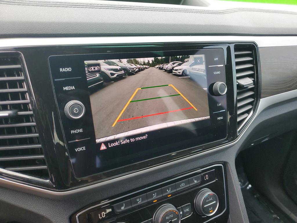 2023 Volkswagen Atlas SE w/Tech - Photo 24