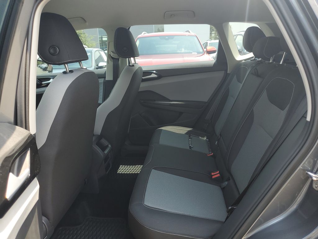 2024 Volkswagen Taos S - Photo 8